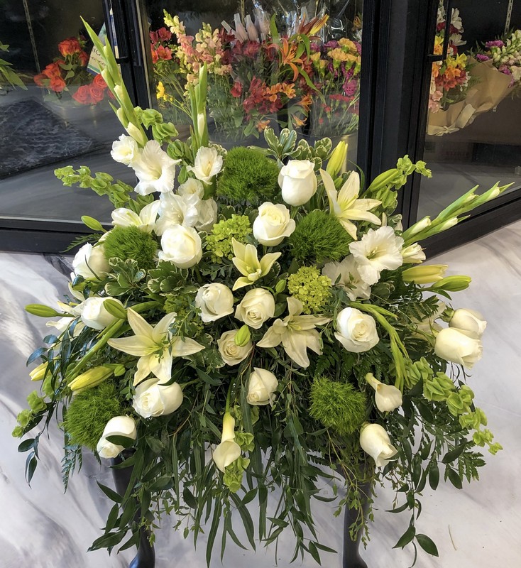 Funeral Casket Flowers from Landers Flowers 14