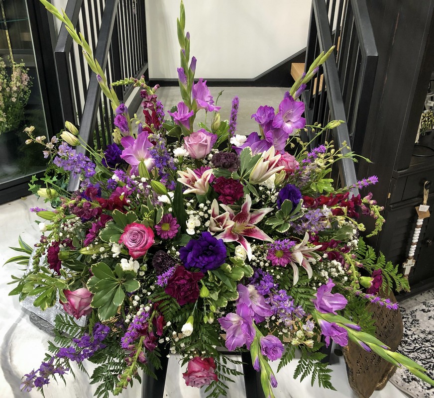 Funeral Casket Flowers from Landers Flowers 16