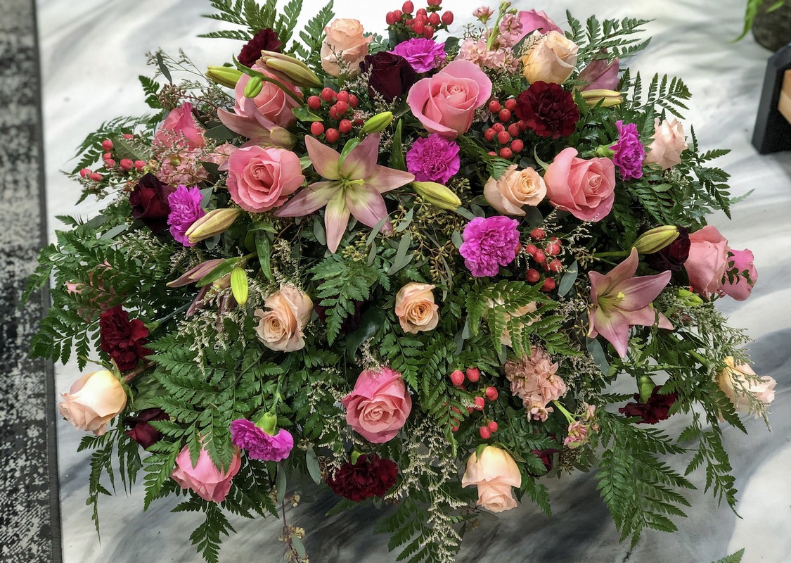 Funeral Casket Flowers from Landers Flowers 5